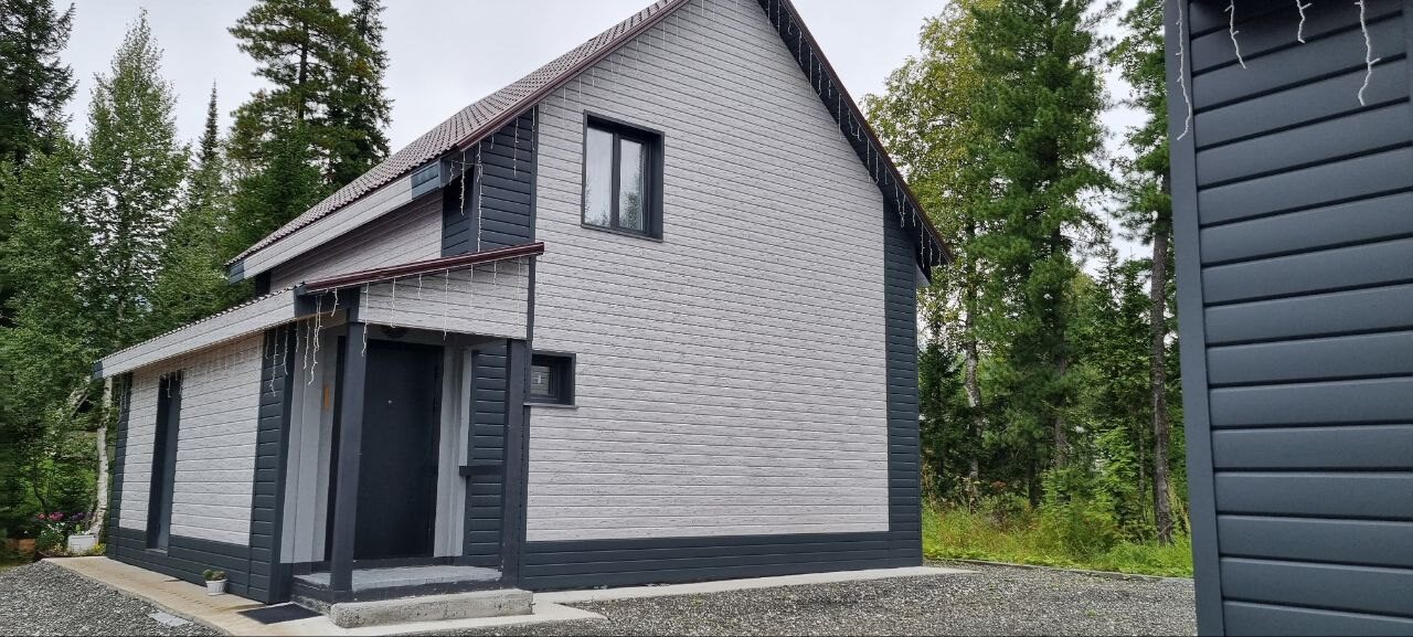 House 2 — View from outside